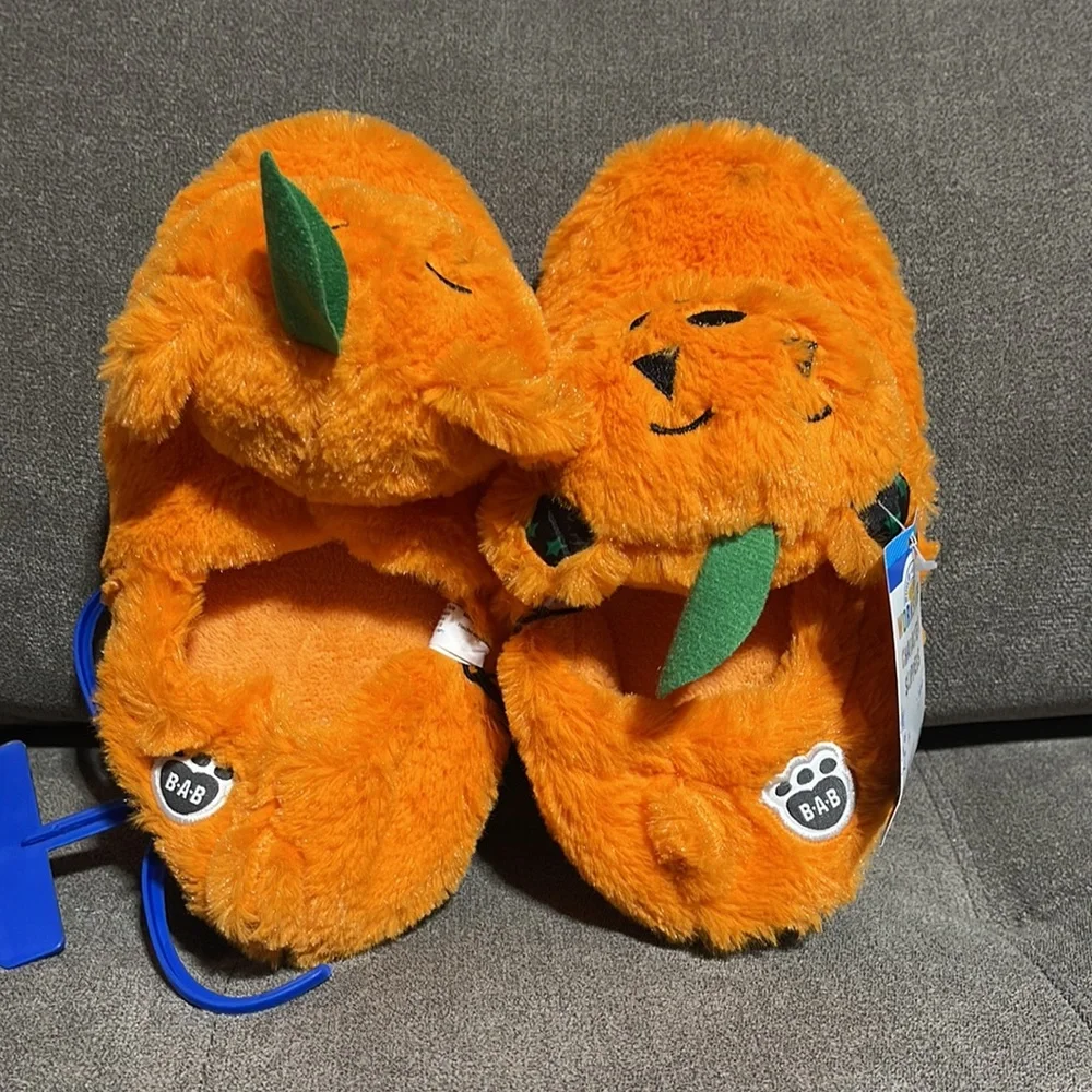 🎃🎃Build A Bear Workshop Pumpkin Slippers🎃🎃